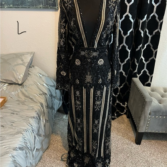 Dresses & Skirts - Elegant Black and Gold Lace Gown
